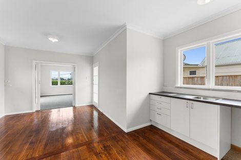 Photo of property in 12 Domain Road, Otaki, 5512