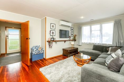 Photo of property in 1a Ward Place, Marfell, New Plymouth, 4310