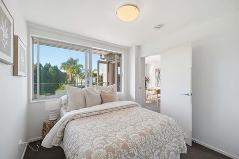 Photo of property in Bay Palms Apartments, 12/30b Bute Road, Browns Bay, Auckland, 0630