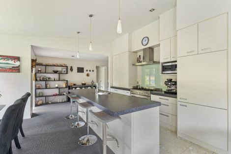 Photo of property in 58d Gilbert Street, New Plymouth, 4310