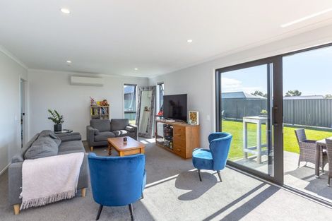 Photo of property in 16 Ross Taylor Lane, Masterton, 5810