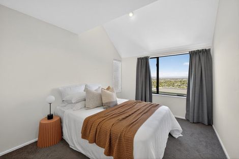 Photo of property in 25 Lookaway Place, Huntsbury, Christchurch, 8022