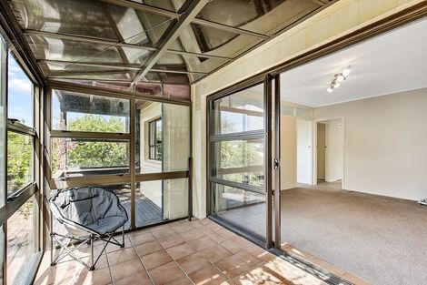 Photo of property in 1/43 Eastcliffe Road, Castor Bay, Auckland, 0620