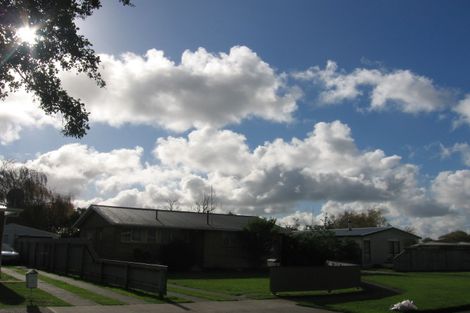 Photo of property in 4 Halswell Crescent, Westbrook, Palmerston North, 4412