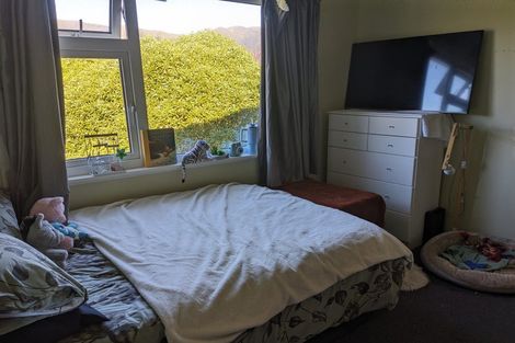 Photo of property in 30 Durham Crescent, Fairfield, Lower Hutt, 5011