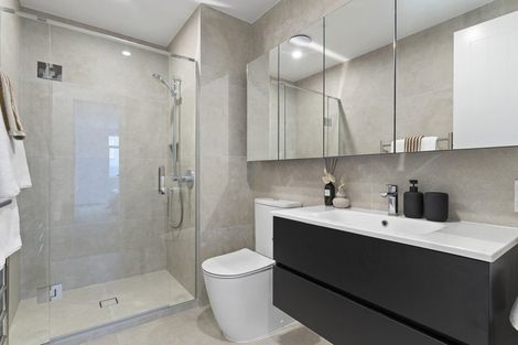 Photo of property in 121 Hibiscus Drive, Orewa, 0931