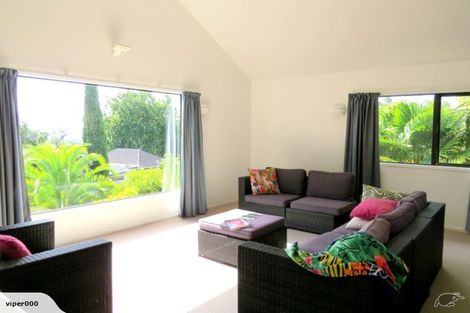 Photo of property in 8 Rosecamp Road, Beach Haven, Auckland, 0626
