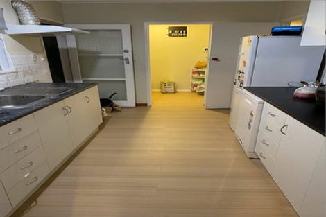 Photo of property in 9 Pinedale Place, Henderson, Auckland, 0610