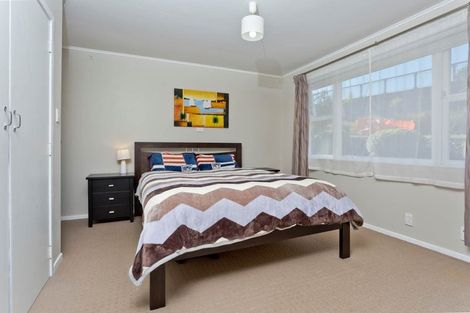 Photo of property in 598 Glenfield Road, Bayview, Auckland, 0629