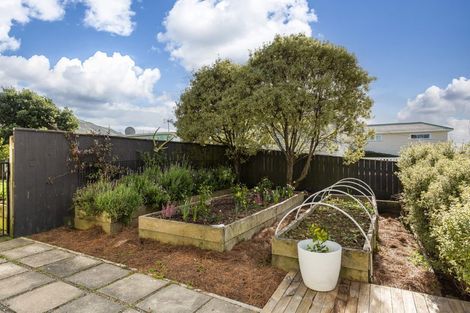 Photo of property in 3 Bell Street, Tawa, Wellington, 5028