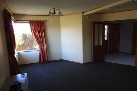 Photo of property in 25 Molyneux Close, Whitby, Porirua, 5024