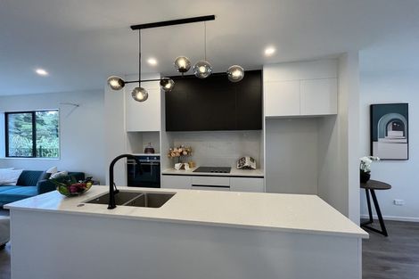 Photo of property in 1 Whawhaki Lane, Kumeu, 0810