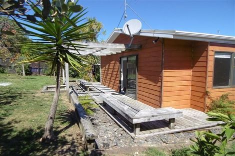 Photo of property in 2/17 Glamorgan Drive, Torbay, Auckland, 0630