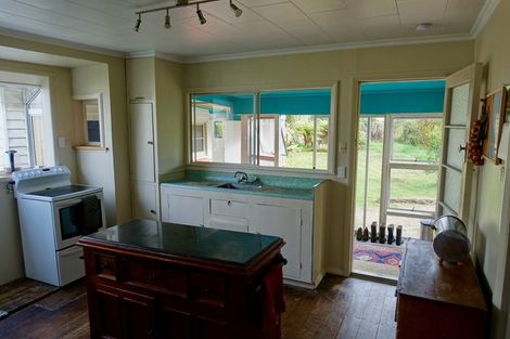 Photo of property in 13 Wharf Road, Karamea, 7893