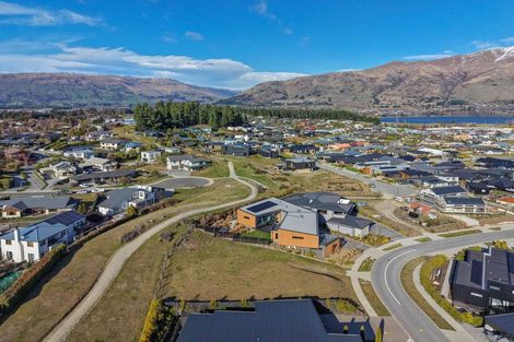 Photo of property in 15 The Heights Avenue, Wanaka, 9305
