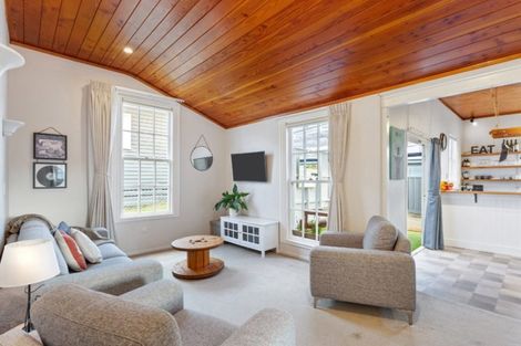 Photo of property in 1 Karaka Street, Helensville, 0800