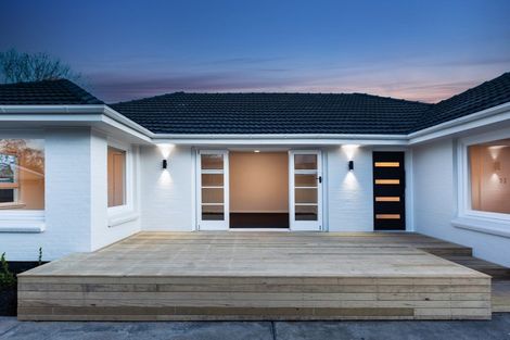 Photo of property in 94 Avondale Road, Avondale, Christchurch, 8061