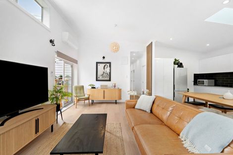 Photo of property in 32a Happy Valley Road, Owhiro Bay, Wellington, 6023