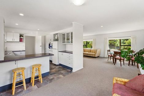 Photo of property in 104 Tutere Street, Waikanae Beach, Waikanae, 5036