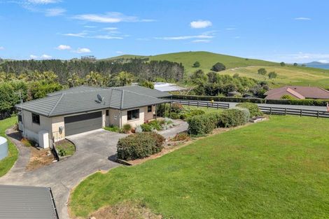 Photo of property in 13 Taipa View Road, Taipa, 0483