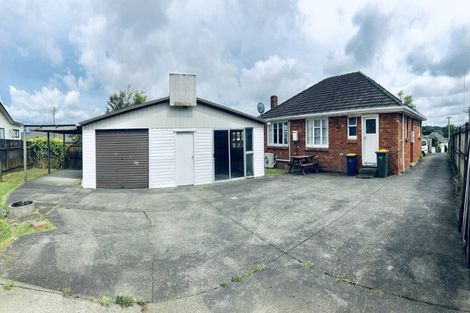 Photo of property in 9 Valdale Road, Henderson, Auckland, 0610