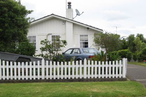 Photo of property in 23 Chipping Dale, Mangere Bridge, Auckland, 2022