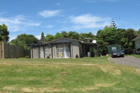 Photo of property in 9 Channel View Road, Clarks Beach, Pukekohe, 2679