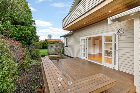 Photo of property in 1 Ngapuhi Street, Saint Johns Hill, Whanganui, 4501
