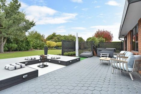 Photo of property in 6 Cedar Place, Amberley, 7410