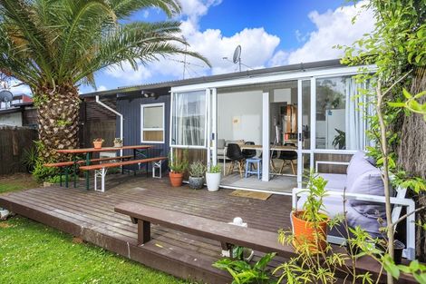 Photo of property in 5/6 Bond Crescent, Forrest Hill, Auckland, 0620