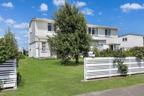 Photo of property in 26-28 Matipo Street, Castlecliff, Whanganui, 4501