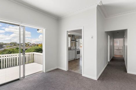 Photo of property in 74 Oakdale Road, Mount Roskill, Auckland, 1041