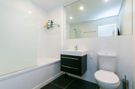 Photo of property in 3/2 Stone Street, Miramar, Wellington, 6022