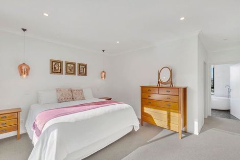 Photo of property in 8 The Track, Plimmerton, Porirua, 5026