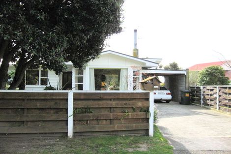 Photo of property in 21 Awatea Avenue, Paraparaumu, 5032