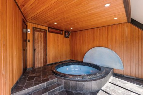 Photo of property in 16 Woodstock Place, Russley, Christchurch, 8042