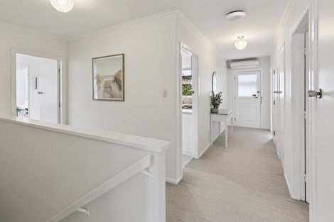 Photo of property in 17a Tawa Terrace, Tawa, Wellington, 5028