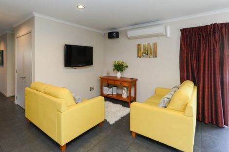 Photo of property in 87 Merlot Drive, Greenmeadows, Napier, 4112