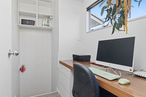 Photo of property in 6 Armitage Place, Tuakau, 2121