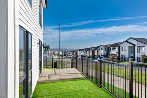 Photo of property in 2 Piki Street, Flat Bush, Auckland, 2019