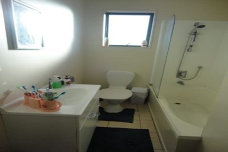 Photo of property in 36 Woodbank Drive, Glen Eden, Auckland, 0602