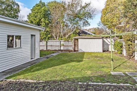 Photo of property in 2/86 Avonhead Road, Avonhead, Christchurch, 8042