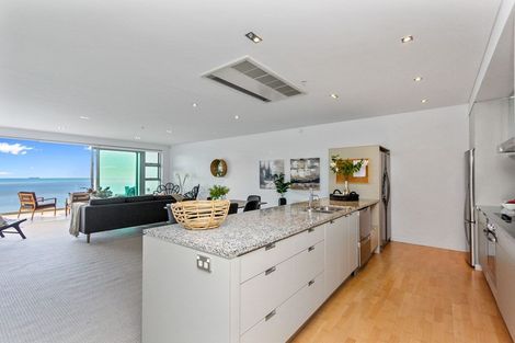 Photo of property in The Reef, 93 Saint Aubyn Street, New Plymouth, 4310