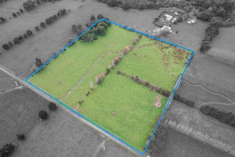 Photo of property in 1015b Beach Road, Torbay, Auckland, 0630