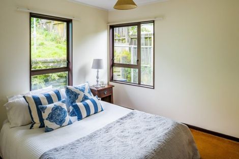 Photo of property in 7 Saint Aidans Way, Tawa, Wellington, 5028