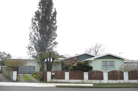 Photo of property in 10 Lynton Street, Upper Vogeltown, New Plymouth, 4310