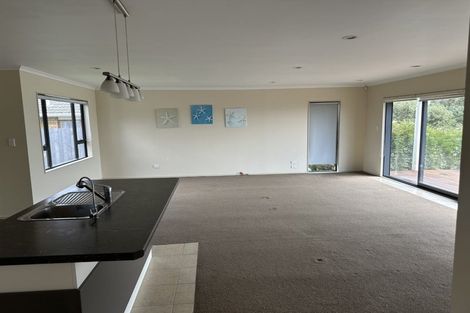 Photo of property in 1446 Whangaparaoa Road, Army Bay, Whangaparaoa, 0930