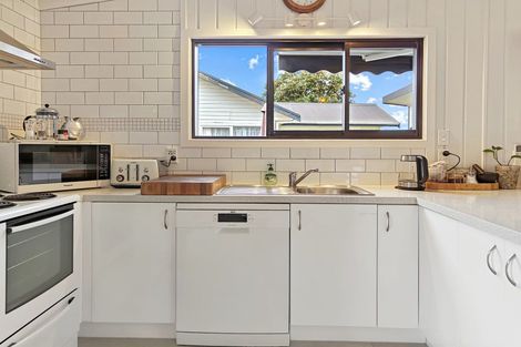 Photo of property in 145a Mayfair Avenue, Whangamata, 3620