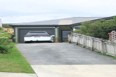 Photo of property in 20a Mount Marua Drive, Timberlea, Upper Hutt, 5018