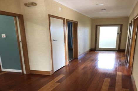 Photo of property in 145 Golf Road, Titirangi, Auckland, 0600